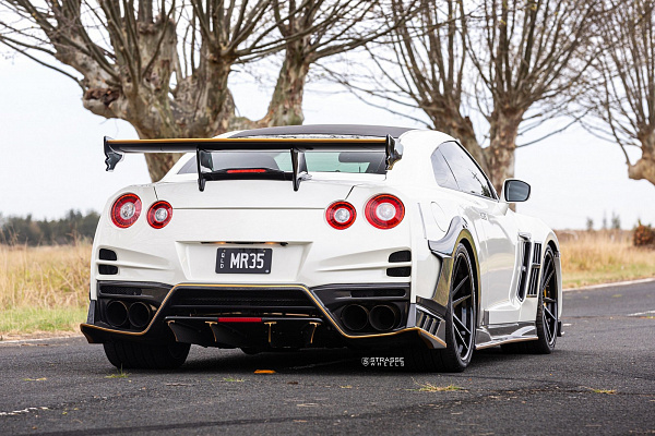 Nissan GT-R