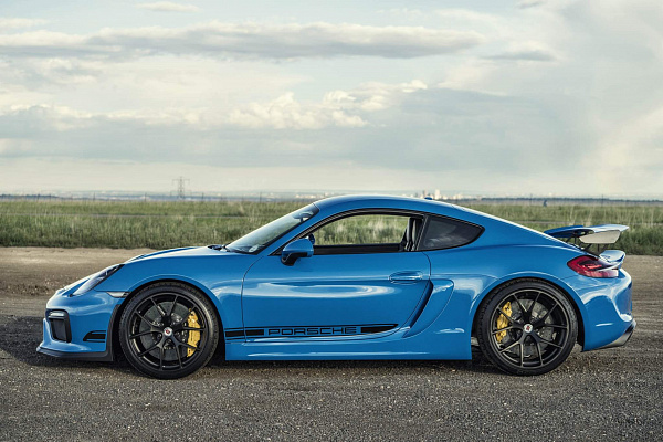 Porsche Cayman GT4
