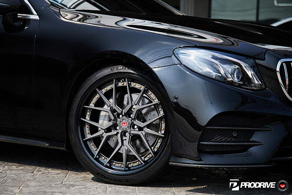 Фото дисков Vossen M-X3 (3-Piece) Сатиновый графит на Mercedes-Benz E-Class (W213, S213, C238)