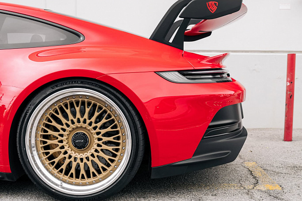 Фото дисков Brixton Forged TR20 Сатиновое золото на Porsche 911 VIII