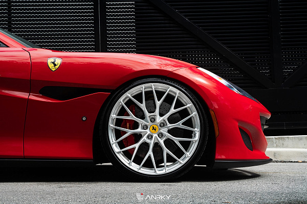 Фото дисков Anrky AN10 Глянцевый лак на Ferrari Portofino