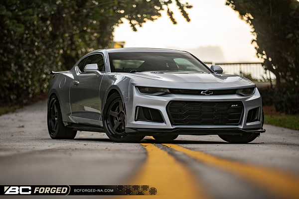 Фото дисков BC Forged LE05 // MLE05 Матовый графит на Chevrolet Camaro VI