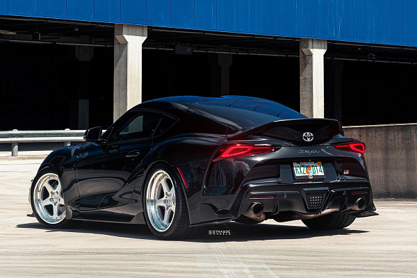 Фото дисков Strasse Wheels S5 Track Глянцевый лак на Toyota Supra A90
