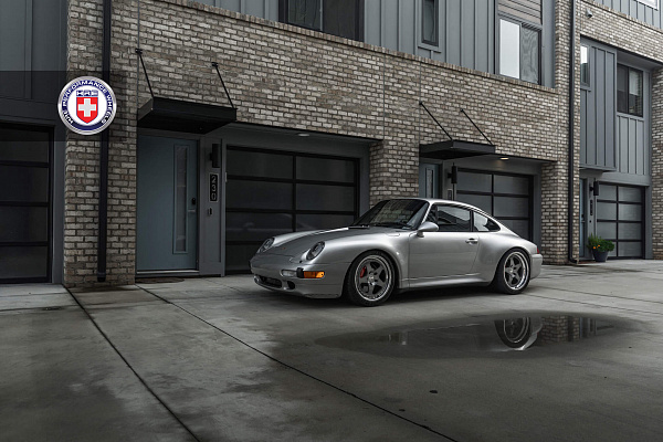 Фото дисков HRE 305 Глянцевый графит на Porsche 911 IV