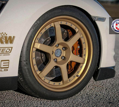 Фото дисков HRE C106 на Nissan GT-R