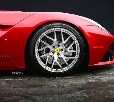 Фото дисков Strasse Wheels SM7T Deep Concave Monoblock на Ferrari F12