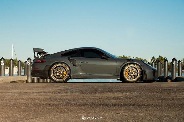 Фото дисков Anrky JDX-314 Сатиновое золото на Porsche 911 VII