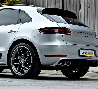 Фото дисков HRE FF11 на Porsche Macan I