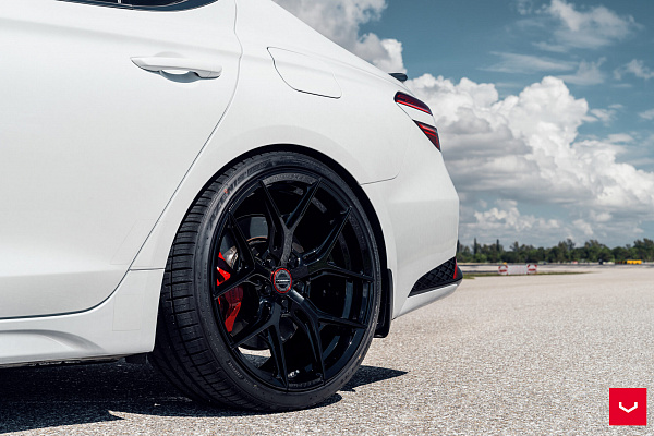 Фото дисков Vossen HF-5 Черный глянец на Genesis G70