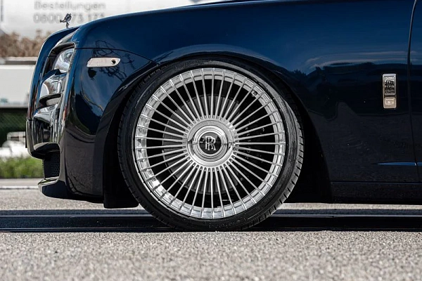 Фото дисков ST Wheels ST5 Полированный лак на Rolls-Royce Wraith