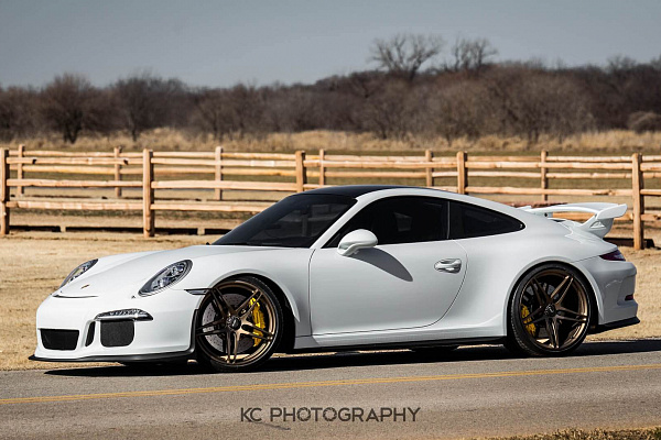 Фото дисков HRE P107 Сатиновая бронза на Porsche 911 VII