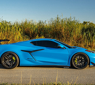 Фото дисков Strasse Wheels SV4-RS Deep Concave FS на Chevrolet Corvette C8