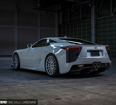 Фото дисков Vossen VFS-2 на Lexus LFA