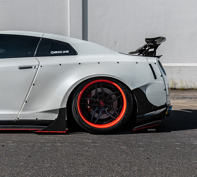 Фото дисков Strasse Wheels SV4 Deep Concave FS на Nissan GT-R