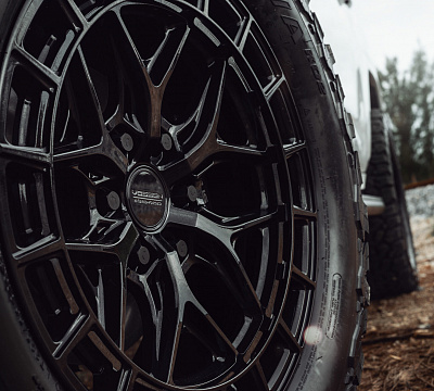 Фото дисков Vossen HFX-1 (6-Lug) на Lexus LX IV