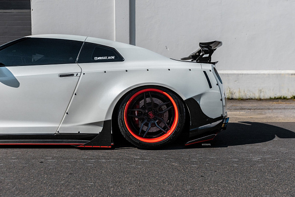 Фото дисков Strasse Wheels SV4 Deep Concave FS Другой цвет на Nissan GT-R