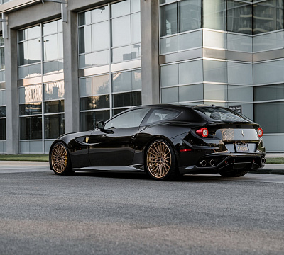 Фото дисков Brixton Forged HS1 на Ferrari FF