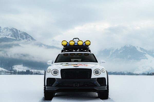 Фото дисков Brixton Forged BX03-M Белый сатин на Bentley Bentayga