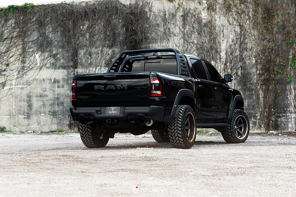 Фото дисков Anrky AN36-S Черный сатин на Ram 1500 V
