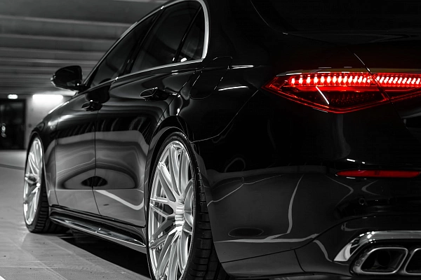 Фото дисков Radi8 R80M1 Глянцевый лак на Mercedes-Benz S-Class (W223)