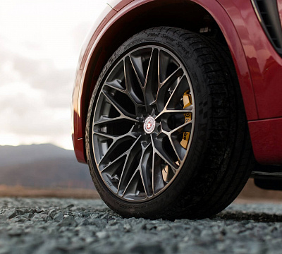 Фото дисков HRE P200 на BMW X5/X5 M (F15/F85)