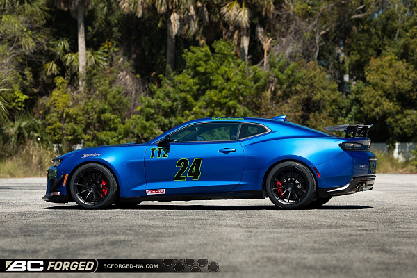 Фото дисков BC Forged KL13 Черный матовый на Chevrolet Camaro VI