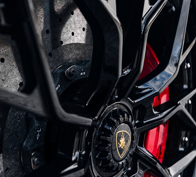 Фото дисков Brixton Forged TR05 на Lamborghini Aventador