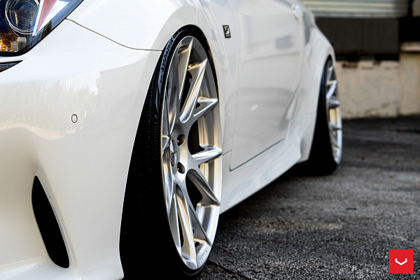 Фото дисков Vossen VFS-6 Серебро на Lexus RC