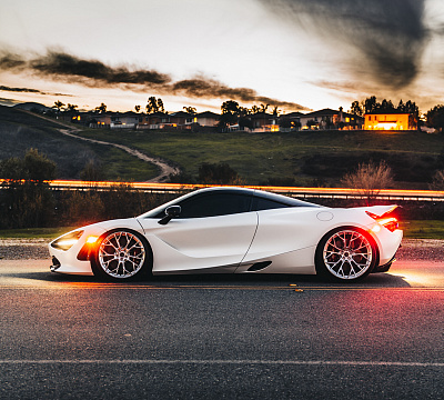 Фото дисков Brixton Forged PF10 на McLaren 720S