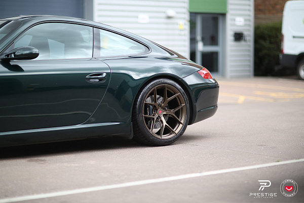 Фото дисков Vossen S21-01 Сатиновая бронза на Porsche 911 VI