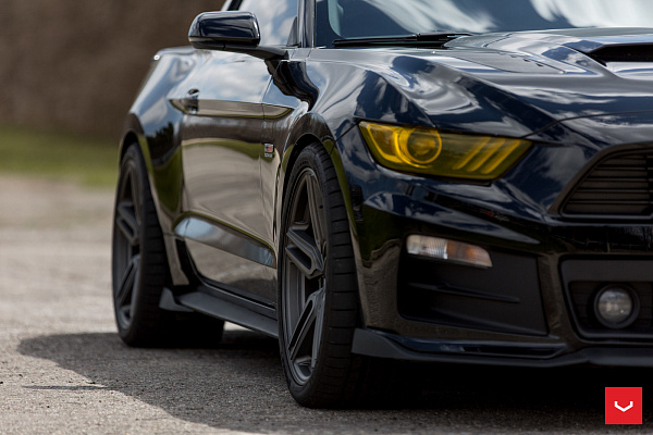 Фото дисков Vossen HF-1 Сатиновый графит на Ford Mustang VI