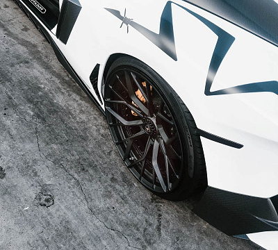 Фото дисков Brixton Forged PF10 на Lamborghini Aventador