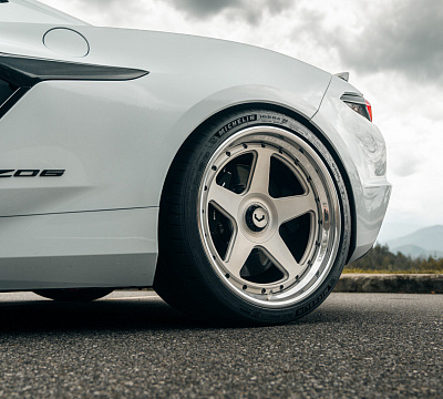Фото дисков Vossen GEN-01 (3-Piece) на Chevrolet Corvette C8