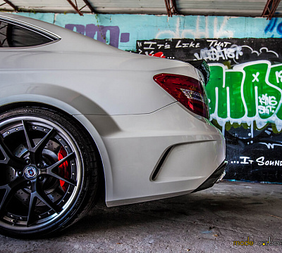 Фото дисков HRE S101 на Mercedes-Benz C-Class (W204)