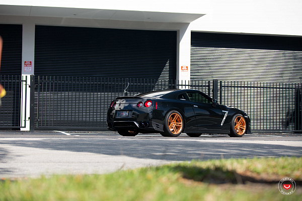 Фото дисков Vossen CG-202 Глянцевая медь на Nissan GT-R