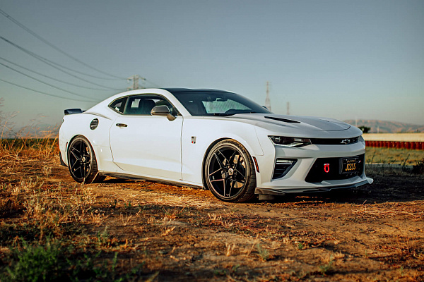 Фото дисков HRE FF11 Черный сатин на Chevrolet Camaro VI