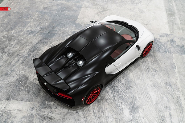Фото дисков Anrky AN13 Красный сатин на Bugatti Chiron