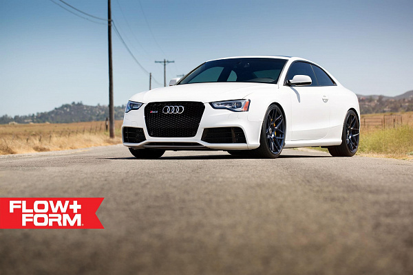 Фото дисков HRE FF01 Черный сатин на Audi A/S/RS 5 (8T)