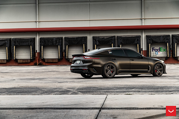 Фото дисков Vossen HF-1 Сатиновый графит на Kia Stinger