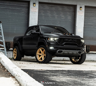 Фото дисков Anrky AN36-S на Ram 1500 V