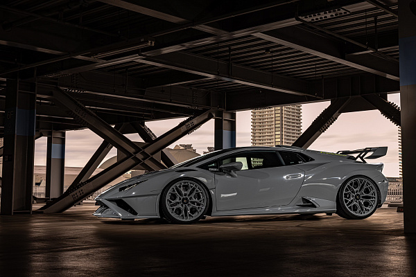 Lamborghini Huracan STO