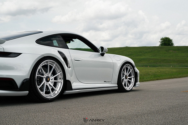 Фото дисков Anrky AN33 Сатиновый лак на Porsche 911 VIII