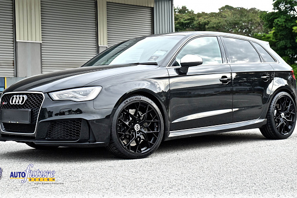 Фото дисков HRE FF10 Черный сатин на Audi A/S/RS 3 (8V)