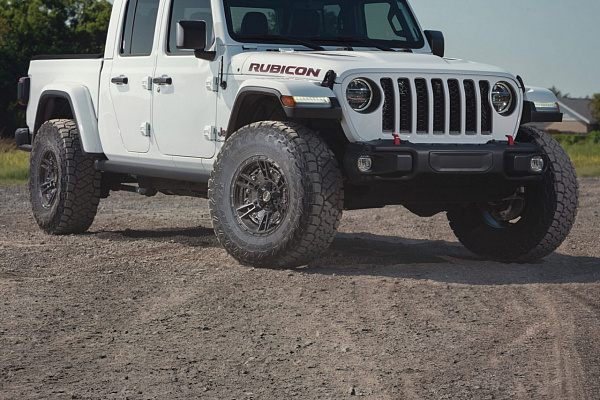 Фото дисков 4PLAY 4PS01 Черный глянец на Jeep Gladiator II (JT)