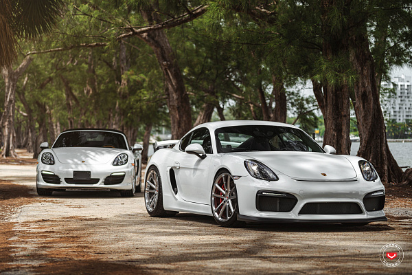 Фото дисков Vossen CG-203 Глянцевый лак на Porsche Cayman II