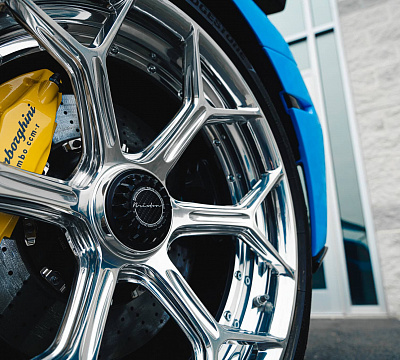 Фото дисков Brixton Forged MW03 на Lamborghini Huracan