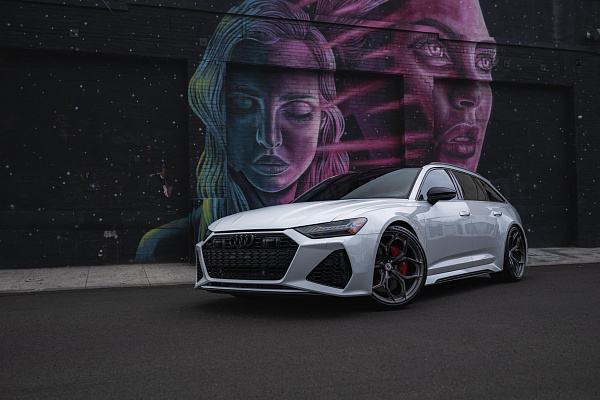 Фото дисков HRE P111SC Глянцевый темный лак на Audi A/RS 6 (C8)