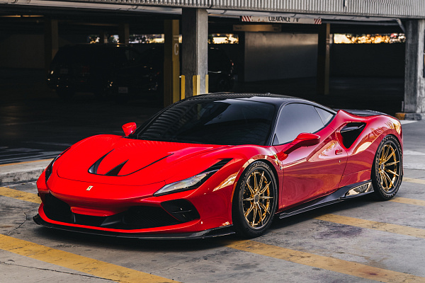 Фото дисков Brixton Forged R11-R Глянцевое золото на Ferrari F8