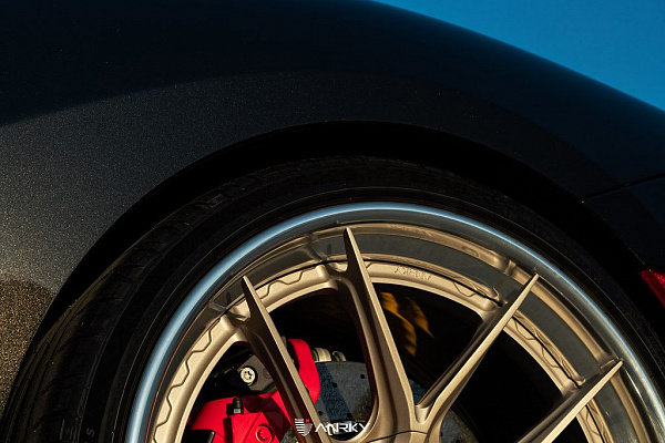Фото дисков Anrky XR-301 Сатиновое золото на Ferrari F8