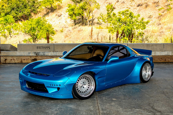 Фото дисков Strasse Wheels SC20 Retro Глянцевый лак на Mazda RX-7 III